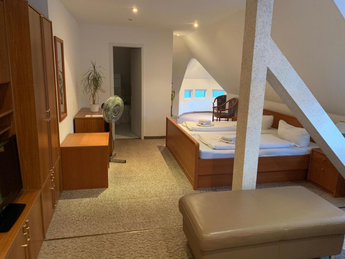 Hotel & Restaurant Schenk Von Landsberg Тойпиц Екстериор снимка