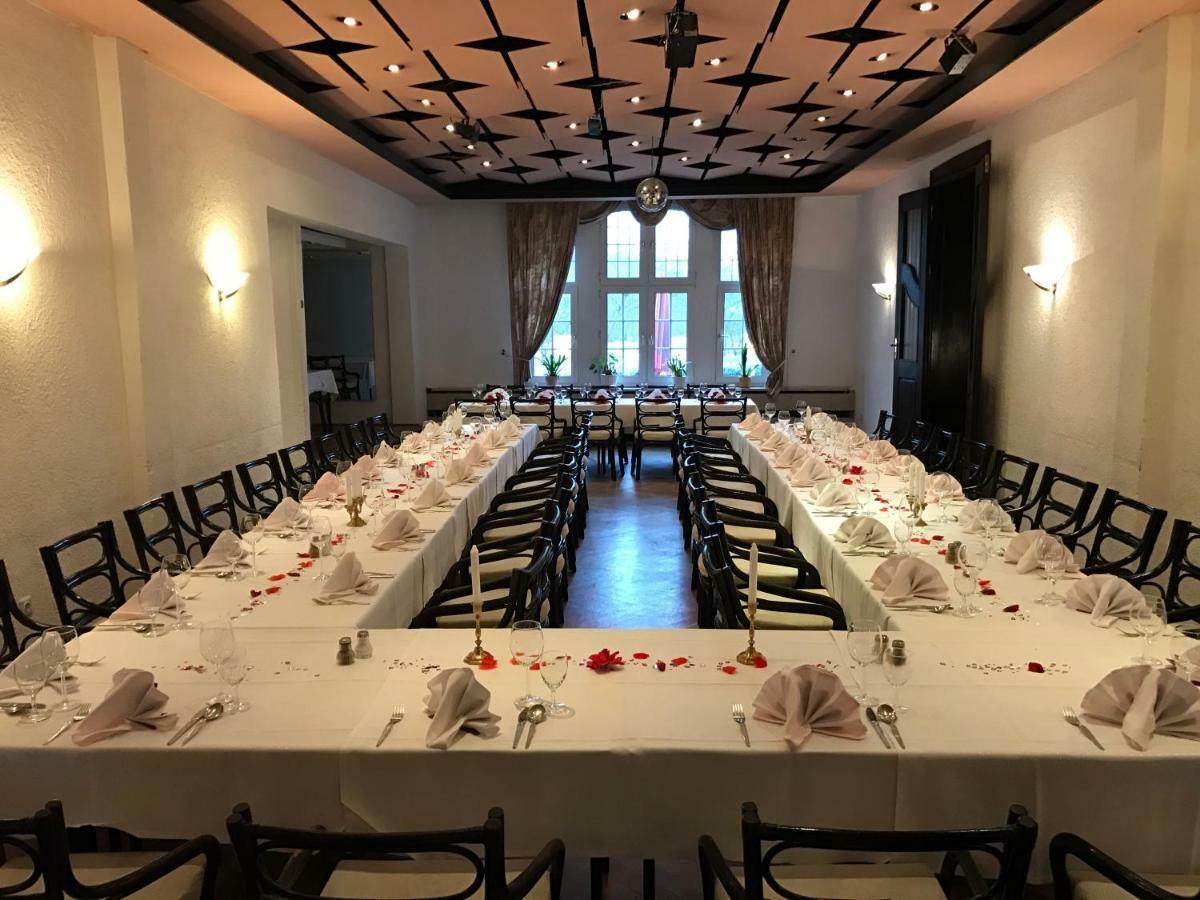 Hotel & Restaurant Schenk Von Landsberg Тойпиц Екстериор снимка